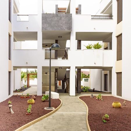 Modern Apartment In Residential Complex With Pools คอสตา เด อันตีกัว ภายนอก รูปภาพ