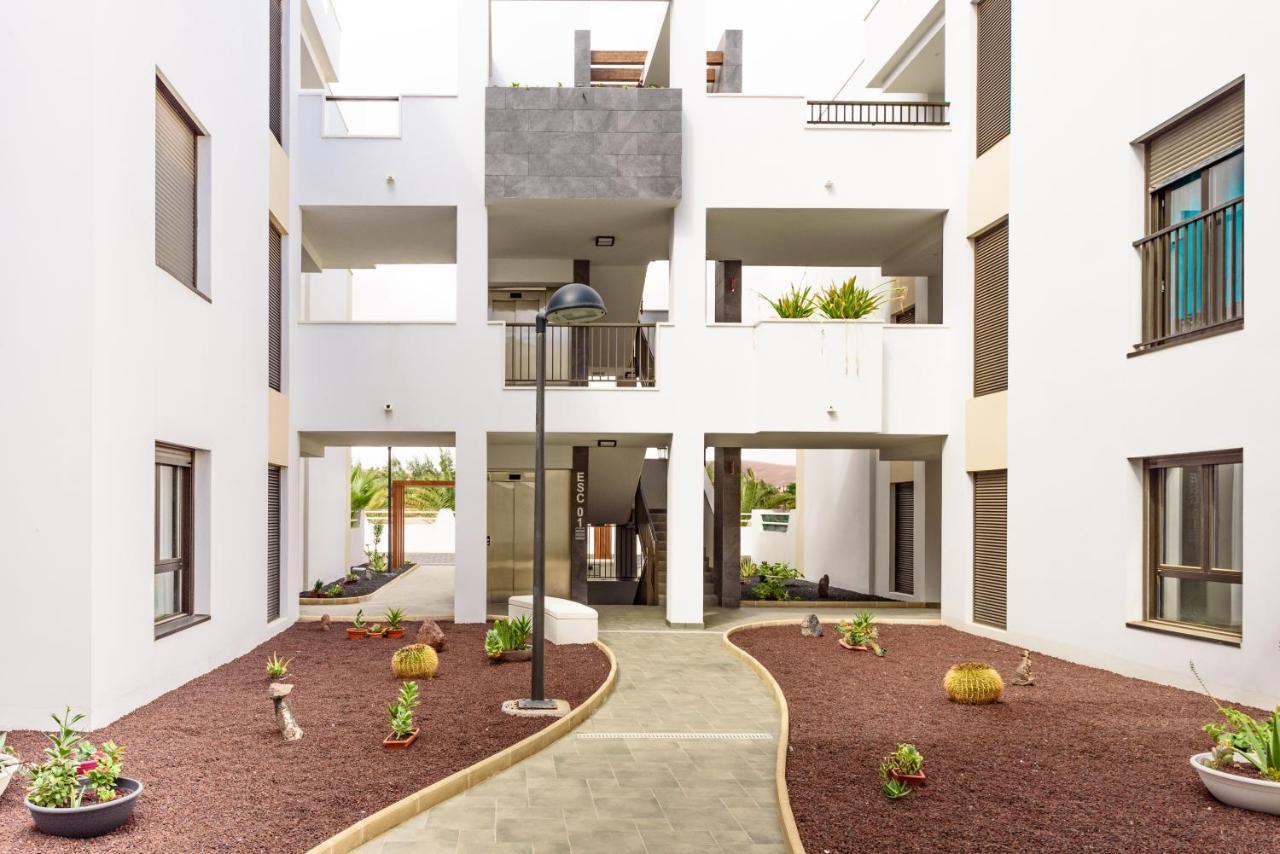 Modern Apartment In Residential Complex With Pools คอสตา เด อันตีกัว ภายนอก รูปภาพ